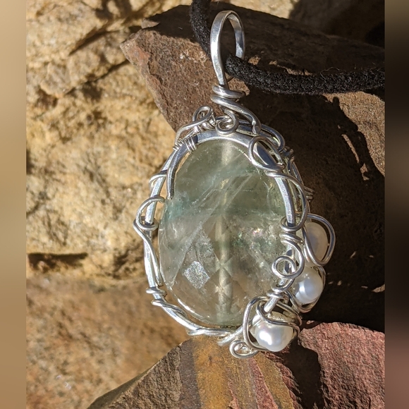 Hand Crafted 925 Sterling Silver Pendant Necklace Faceted Green Fluorite Gem - Picture 8 of 16